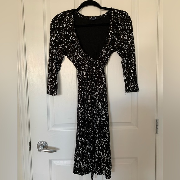 Gap black and white wrap dress size medium - Picture 2 of 4